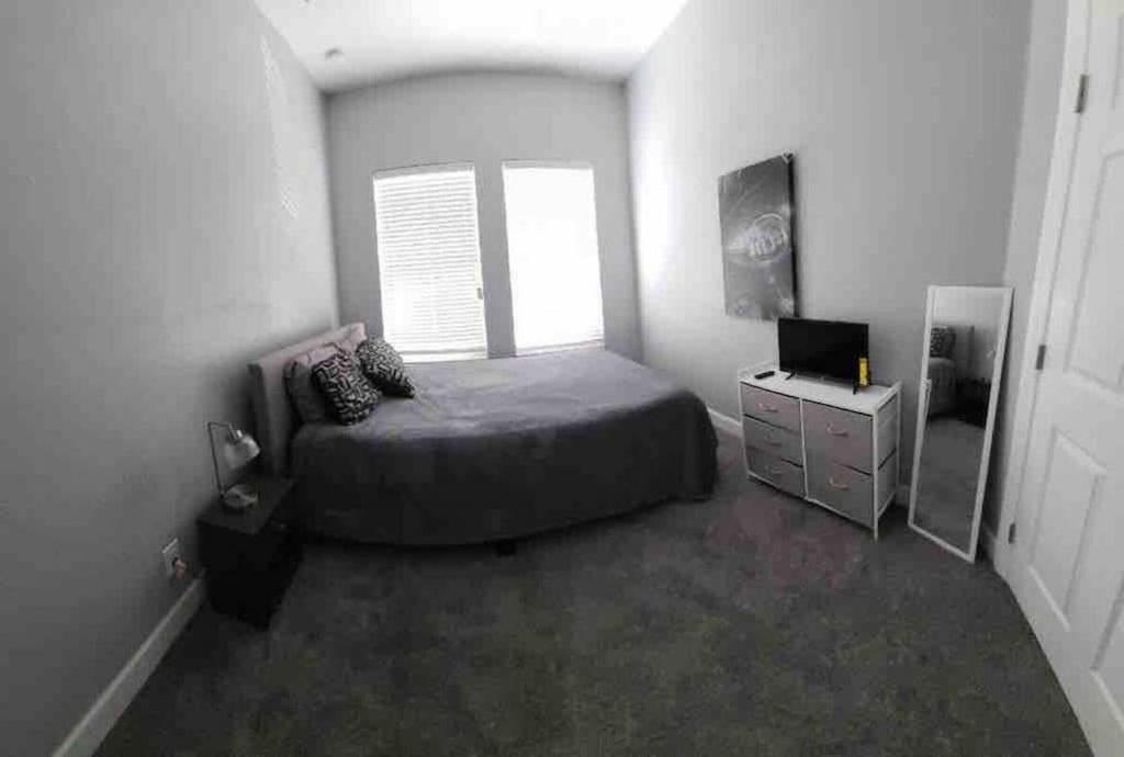 Entire House-Comfy/Close To Downtown/Ybor Tampa Exterior photo